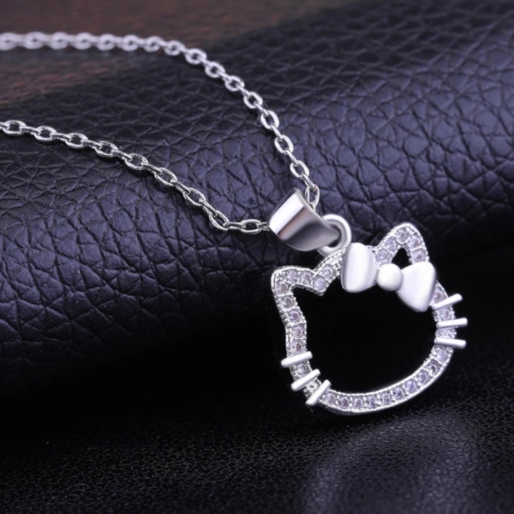 SILVER HELLO KITTY Cubic Zirconia Diamond 925 Necklace with GIFT BAG - Picture 2 of 5
